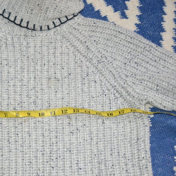 Club Monaco 100% Cashmere AMORAY Sweater Blanket Stitch Turtleneck SMALL - Picture 7 of 11